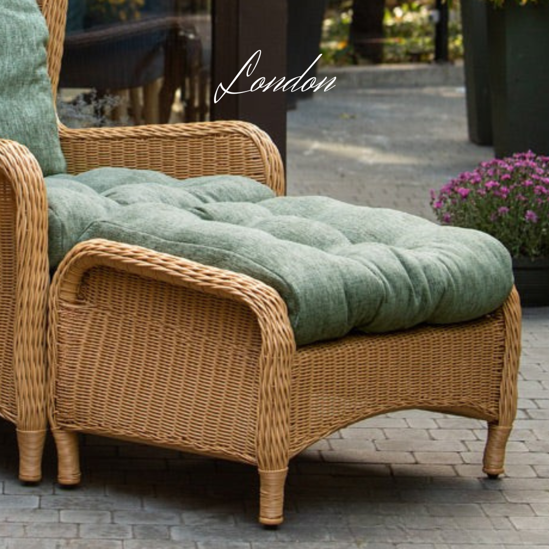 Velká zahradní podnožka z umělého ratanu LONDON Terico. Béžový ratan. Polštář v zelenošedé barvě. 